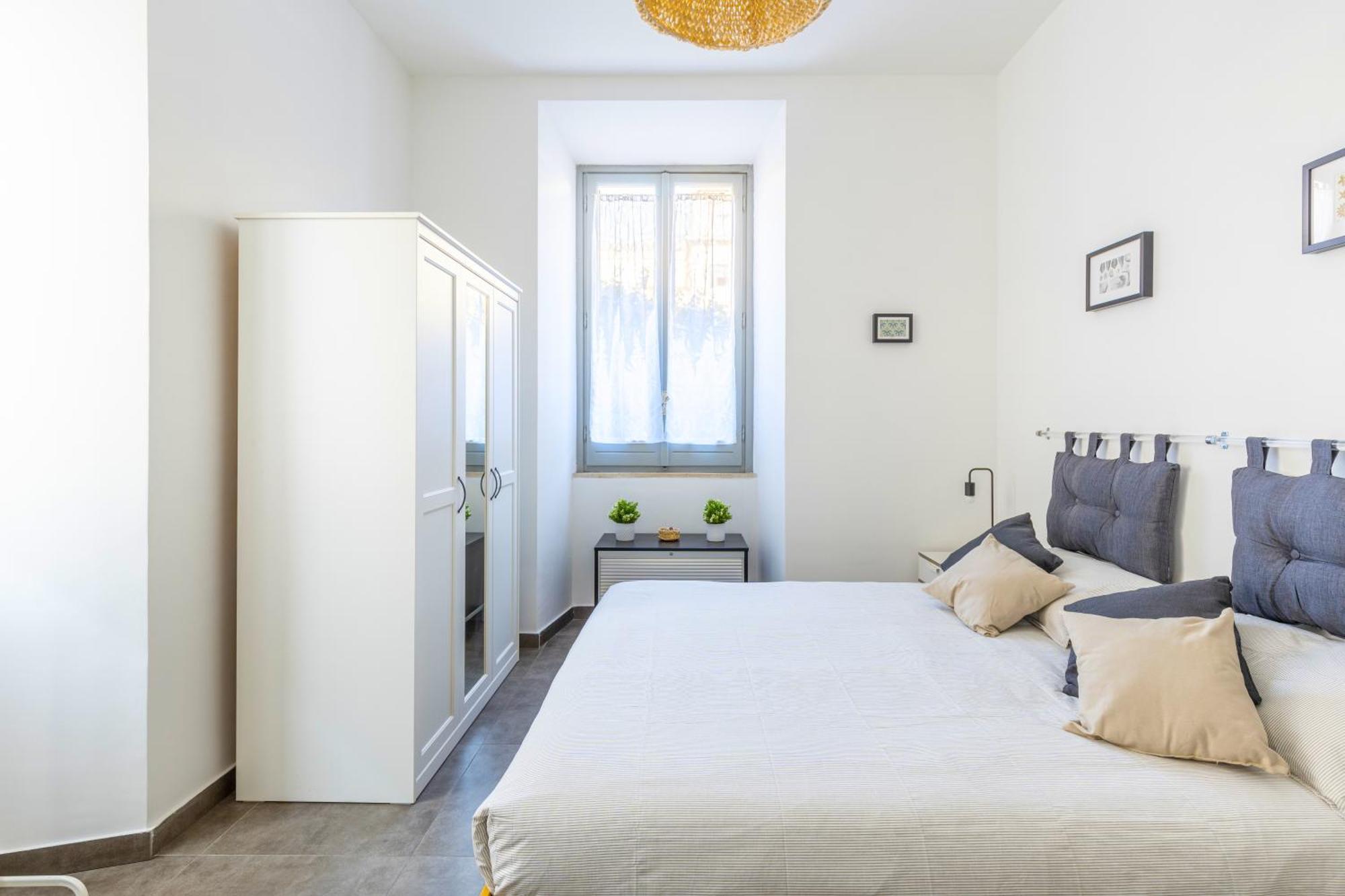 Hostly - Nicole Apartment Volturno- Full Rome Center Kültér fotó