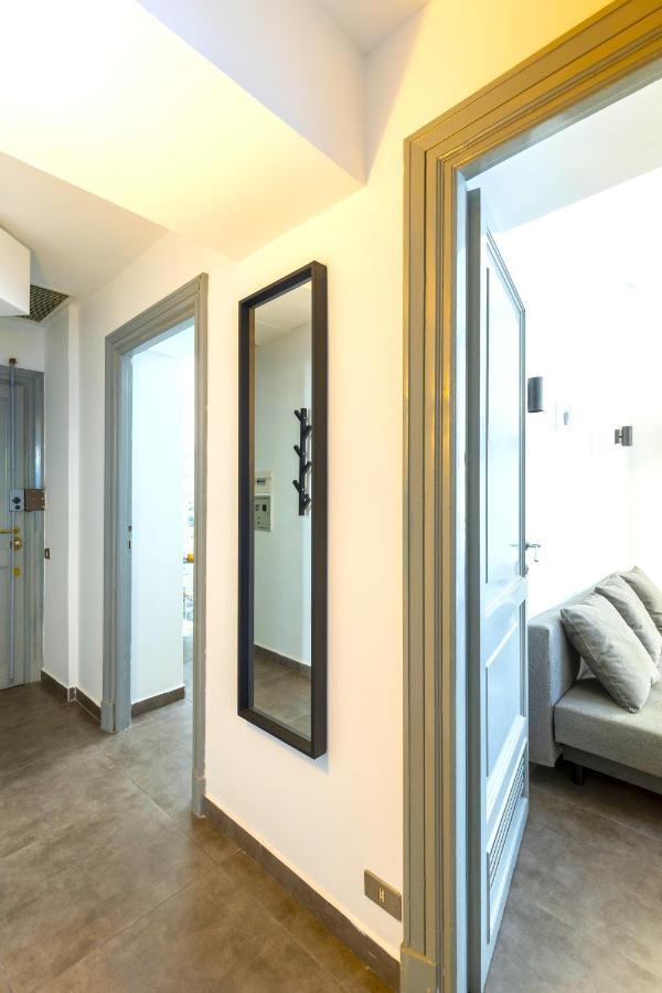 Hostly - Nicole Apartment Volturno- Full Rome Center Kültér fotó