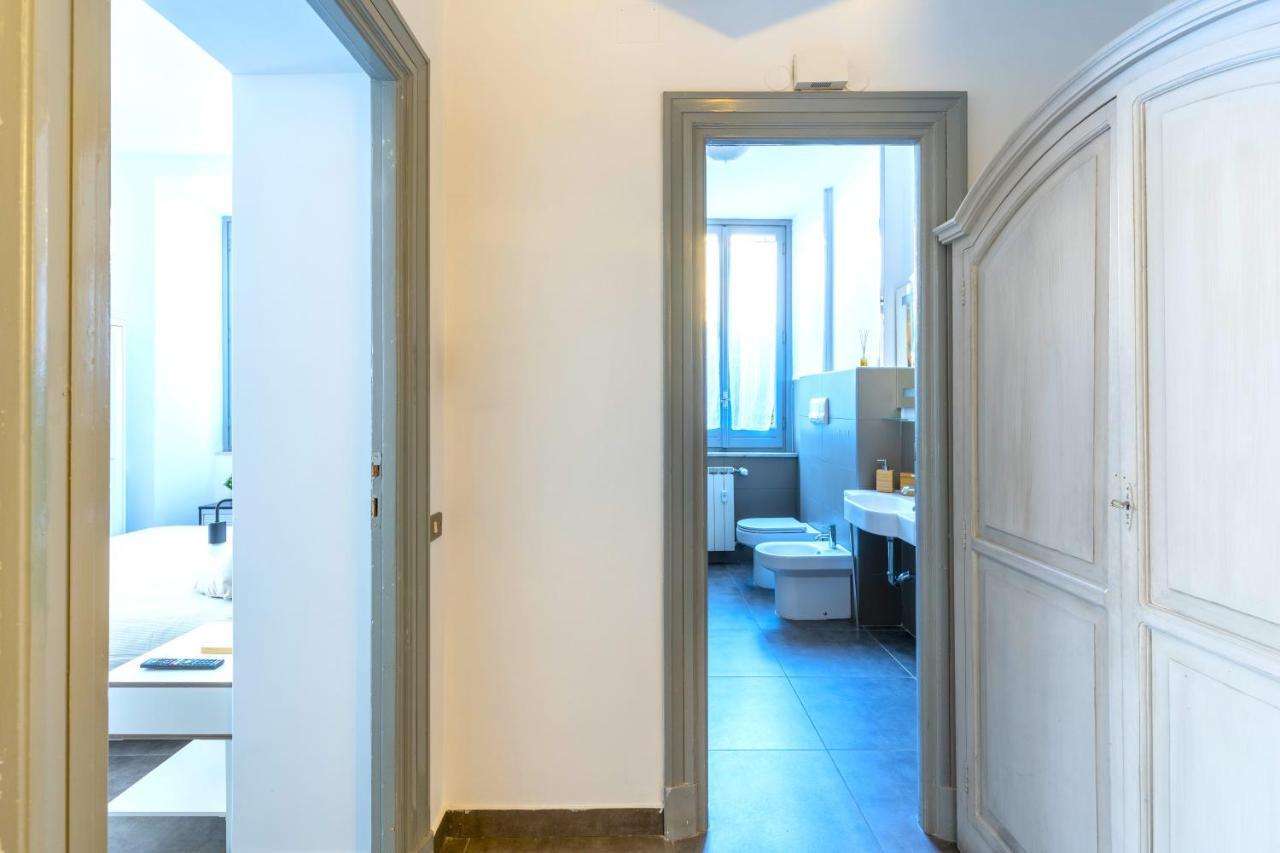 Hostly - Nicole Apartment Volturno- Full Rome Center Kültér fotó