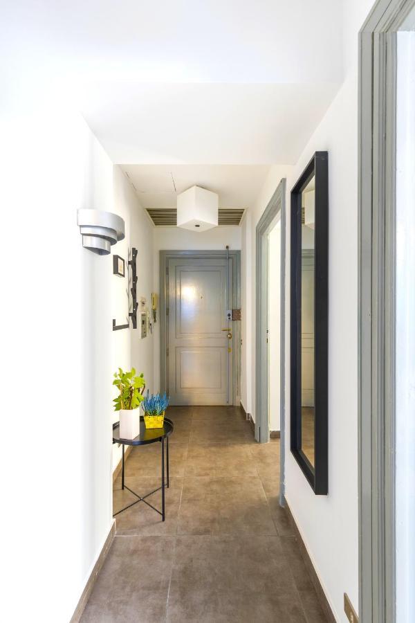 Hostly - Nicole Apartment Volturno- Full Rome Center Kültér fotó