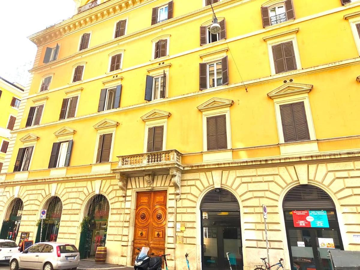 Hostly - Nicole Apartment Volturno- Full Rome Center Kültér fotó